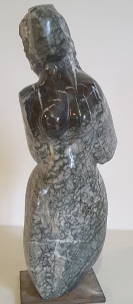 Скульптура под названием "Esméralda" - Maryvonne Lorgeré, Подлинное произведение искусства, Камень