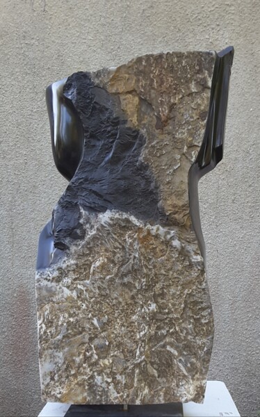 Sculpture titled "Buste2" by Maryvonne Lorgeré, Original Artwork, Stone