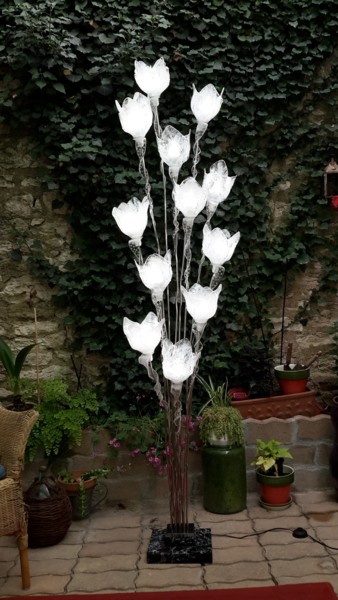 Lampadaire blanc Design intitulée "Lampadaire blanc" par Jean Luc Masini, Œuvre d'art originale, Verre