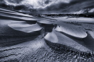 Photographie intitulée "Snowdrifts" par Massimo Lupidi, Œuvre d'art originale, Photographie numérique