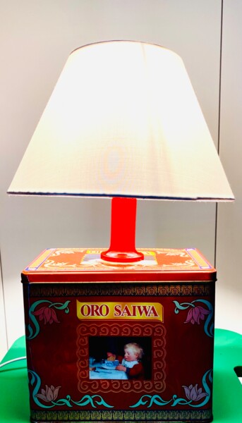 Design intitulée "LAMPADA ORO SAIWA" par Massimo Zerbini, Œuvre d'art originale, Accessoires