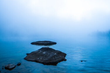 Photographie intitulée "Brume sur le lac Au…" par Stéphane Massoutier, Œuvre d'art originale, Photographie numérique