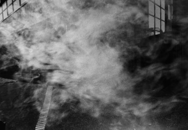 Fotografie getiteld "Smoke" door Mathilde D, Origineel Kunstwerk, Film fotografie