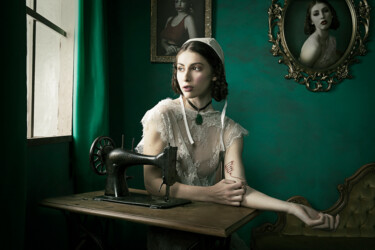 Фотография под названием "La dentelière" - Mathilde Oscar, Подлинное произведение искусства, Цифровая фотография