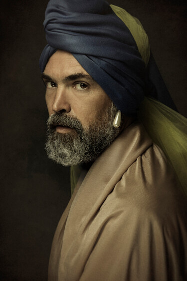 Photographie intitulée "L'homme à la perle" par Mathilde Oscar, Œuvre d'art originale, Photographie numérique