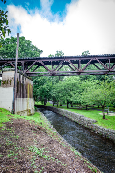 Photography titled "Bridge over Third R…" by Matt Kohnen, Original Artwork, Non Manipulated Photography