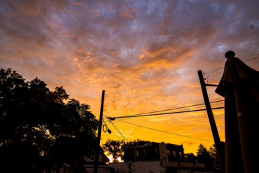 Fotografía titulada "Sky of Reds and Gol…" por Matt Kohnen, Obra de arte original, Fotografía digital