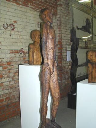 Skulptur mit dem Titel "Pfahlskulptur" von Matthias Trott, Original-Kunstwerk, Holz