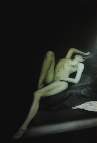 Pittura intitolato "Distesa sul letto" da Maurizio Nittolo, Opera d'arte originale, Olio