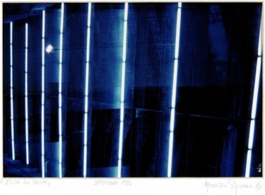 Fotografia intitolato "Slim in blue" da Maurizio Pigozzo, Opera d'arte originale
