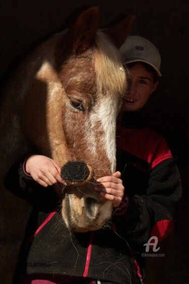 Photography titled "l'enfant et son pon…" by Martine Maury, Original Artwork, Non Manipulated Photography