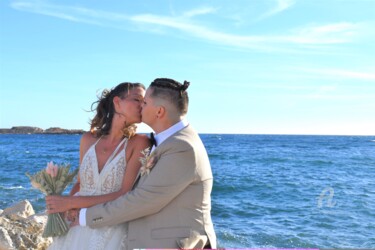 Photographie intitulée "Mariage à Bandol" par Martine Maury, Œuvre d'art originale, Photographie numérique