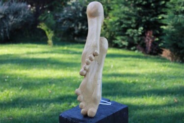 Sculpture titled "Plantes de pieds" by Max Bernard, Original Artwork, Wood