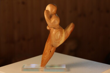 Sculpture titled "Crossman" by Max Bernard, Original Artwork, Wood