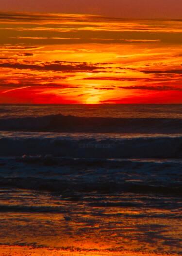 Fotografie mit dem Titel "Sunset on the Ocean…" von Maxime Guengant, Original-Kunstwerk, Digitale Fotografie