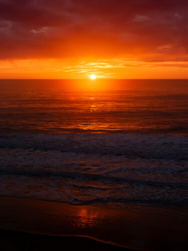 Photography titled "Ocean Sunset - Phot…" by Maxime Guengant, Original Artwork, Digital Photography