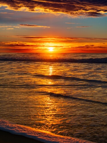 Fotografia zatytułowany „Sunset over the wav…” autorstwa Maxime Guengant, Oryginalna praca, Fotografia cyfrowa