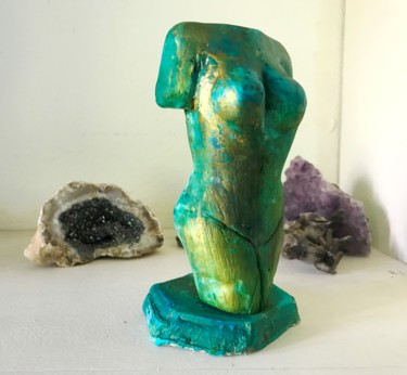 Skulptur mit dem Titel "Sculpture Woman II" von Maxine Martin, Original-Kunstwerk, Gips