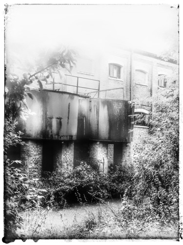 Photographie intitulée "Usine désaffectée" par Patrick Maze, Œuvre d'art originale, Photographie numérique