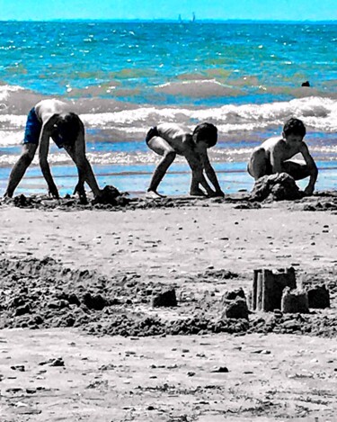 Fotografía titulada "Jeux de plage" por Patrick Maze, Obra de arte original, Fotografía digital