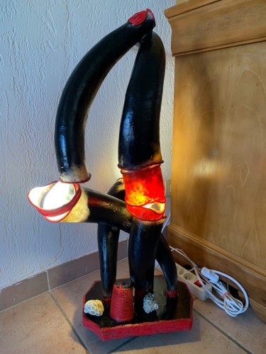 Design titled "Lampe à cornes" by Mdiplo, Original Artwork, Luminaire