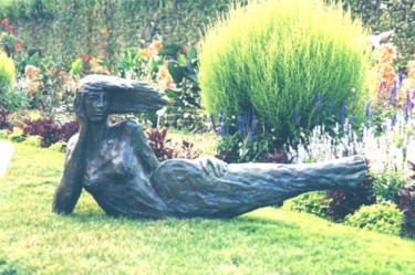 Sculpture titled "LA VAGUE" by Melanie Quentin, Original Artwork, Metals