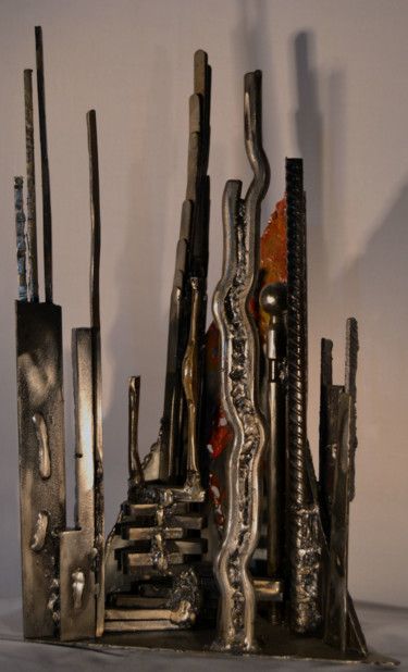 Escultura intitulada "sculpture métal Vil…" por Métalucubration, Obras de arte originais, Metais