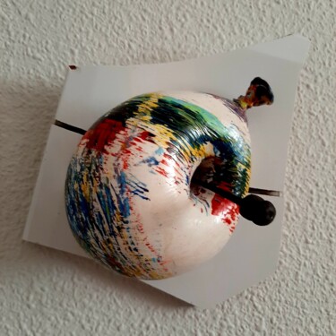 Sculpture titled "Balooms Serie 1" by Fournier, Original Artwork, Resin Mounted on Stone