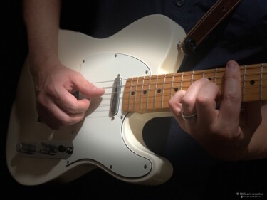 GUITARE Studio - 18 Photography titled "GUITARE Studio - 18" by Mia Art-Creation, Original Art, Digital Photography