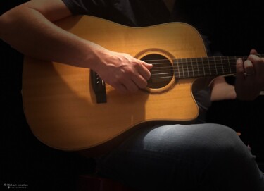GUITARE Studio - 28 Photographie intitulée "GUITARE Studio - 28" par Mia Art-Creation, Œuvre d'art originale, Photographie numérique