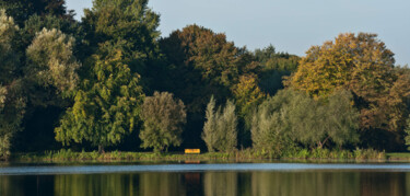 Fotografie mit dem Titel "Bank am Wasser" von Michael Kretzschmar, Original-Kunstwerk, Digitale Fotografie