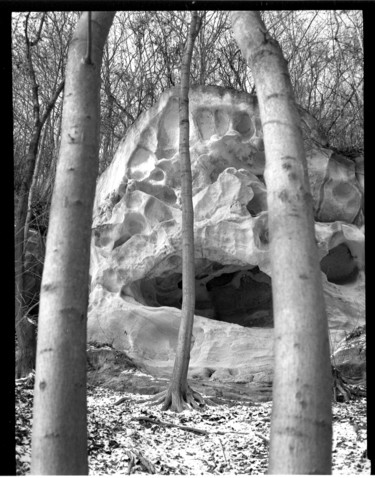 Photographie intitulée "White rock" par Michal Vojkuvka, Œuvre d'art originale, Photographie argentique