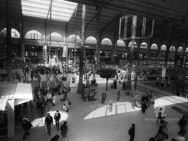 Photographie intitulée "Scène de gare" par Michel Babkine, Œuvre d'art originale, Photographie numérique