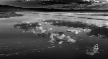 Фотография под названием "Reflet de marée bas…" - Michel Babkine, Подлинное произведение искусства, Цифровая фотография