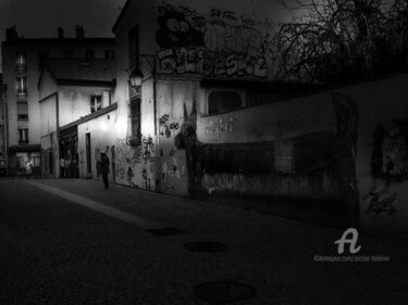 Photographie intitulée "Rue obscure" par Michel Babkine, Œuvre d'art originale, Photographie numérique