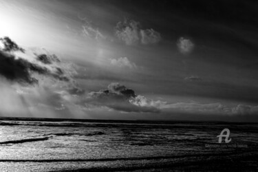 Photographie intitulée "traînes" par Michel Babkine, Œuvre d'art originale, Photographie numérique