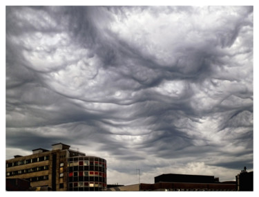 Photographie intitulée "bizarres-nuages.jpg" par Michel Clair, Œuvre d'art originale