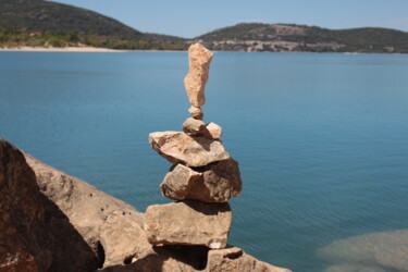 Fotografía titulada "Pierres montées" por Michèle Baylet-Brunet, Obra de arte original, Fotografía digital