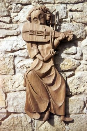 Sculpture titled "Joueur de Luth" by Michel Ferre, Original Artwork