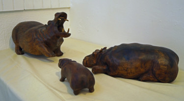 Sculpture intitulée "FAMILLE HIPPOTAMES" par Michel Neuville, Œuvre d'art originale, Bois
