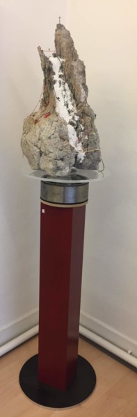 Скульптура под названием "L' alpi de mes rêves" - Michel Pittet, Подлинное произведение искусства, Камень