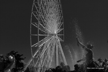 Photographie intitulée "La fontaine en roue…" par Michel Verna, Œuvre d'art originale, Photographie numérique