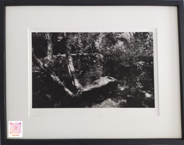 Fotografie mit dem Titel "l'homme arbre" von Michel Verna, Original-Kunstwerk, Digitale Fotografie Auf Karton montiert