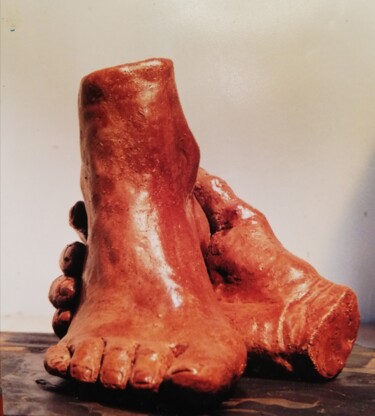 Skulptur mit dem Titel "Tendresse" von Joelle Michenet, Original-Kunstwerk, Ton