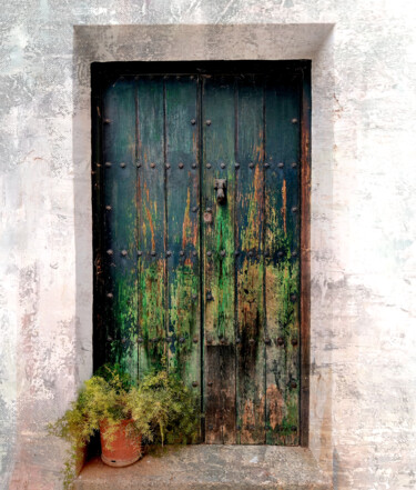 Photographie intitulée "Puerta en Frigiliana" par Miguel Ángel Cáceres, Œuvre d'art originale, Photographie numérique