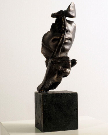 「Calm and silence」というタイトルの彫刻 Miguel Guíaによって, オリジナルのアートワーク, ブロンズ