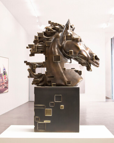 Escultura titulada "Pixelated Horse" por Miguel Guía, Obra de arte original, Bronce