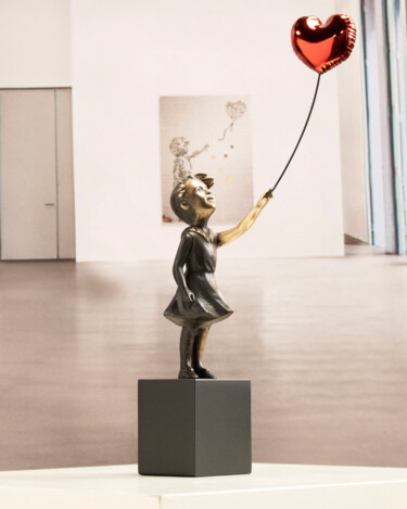 Escultura intitulada "The girl and the ba…" por Miguel Guía, Obras de arte originais, Bronze