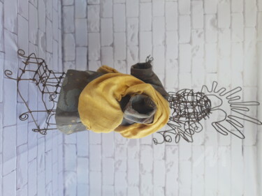 Escultura em Arame Nossa Senhora Sculpture intitulée "Escultura em Arame…" par Miguel Matos, Œuvre d'art originale, Fil de fer