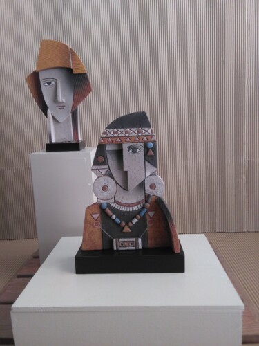 Sculpture titled "Féminas" by Mila Montoro, Original Artwork, Ceramics